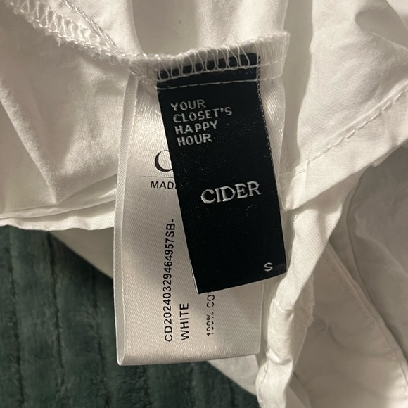 100% cotton v-neck cropped shirt - Picture 5 of 6